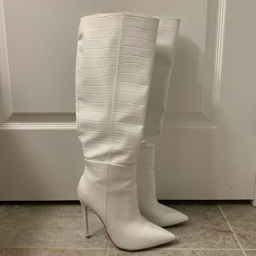 lulus knee-high stiletto boots.